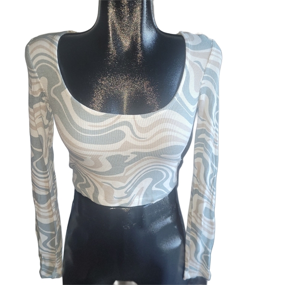 Harlow Tops - Harlow Scoopneck Patterned Long Sleeve Crop Top S